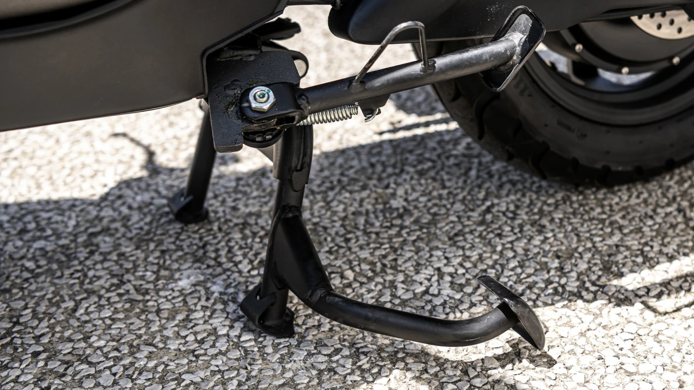 VS1 Side Stand
